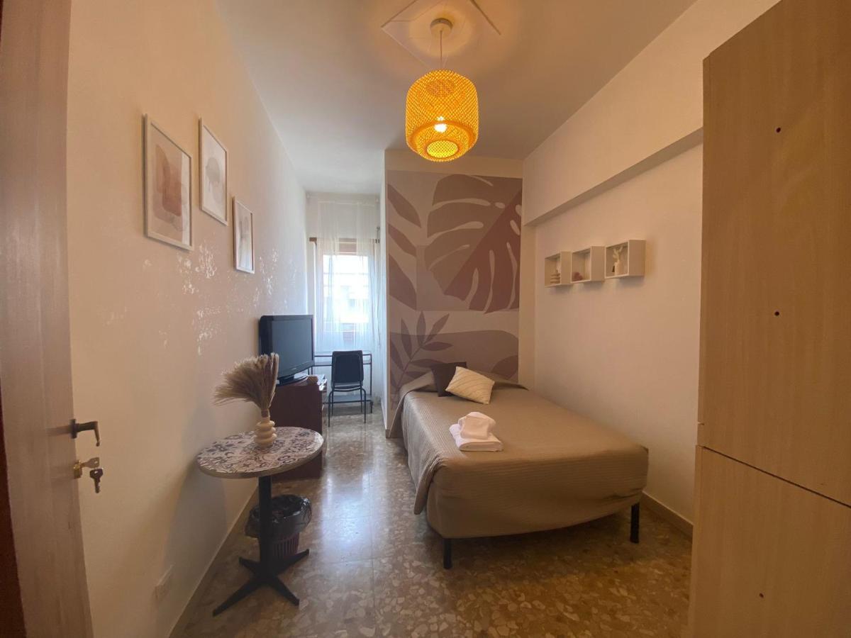 The Italian House In A Pochi Passi Dalla Metro A Lejlighed Rom